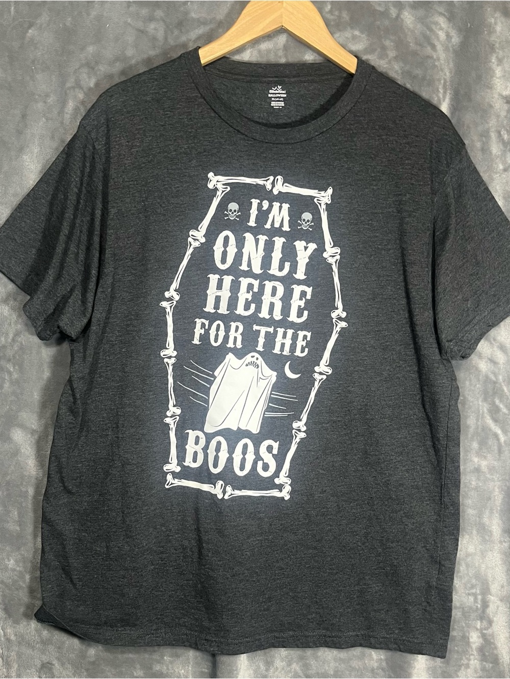 Men's Dark Gray Graphic Halloween Tee - 'I'm Only Here for the Boos'